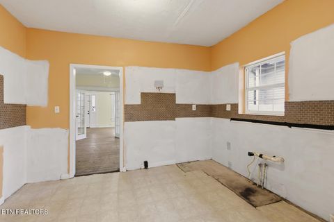 Tiny photo for 2210 Virginia Ave, Knoxville, TN 37921 (MLS # 1325896)
