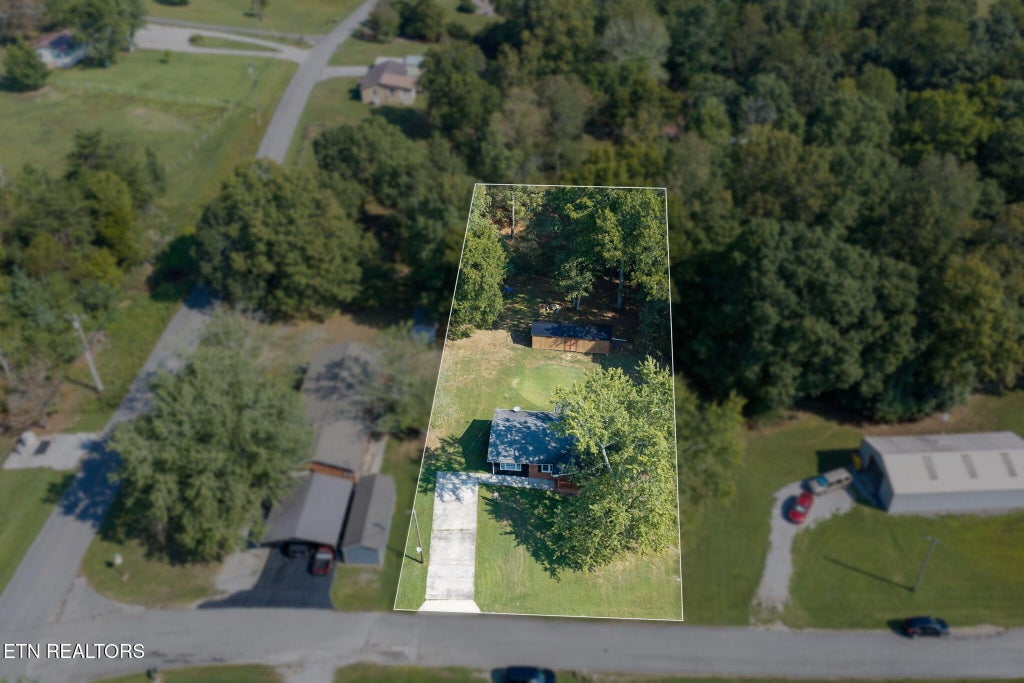 Photo of 598 Glenwood Circle, Crossville, TN 38555 (MLS # 1356546)