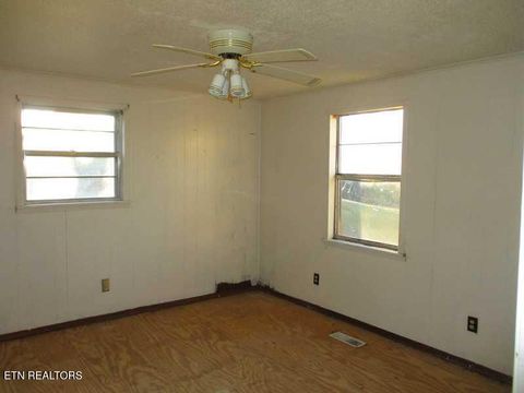 Tiny photo for 639 Southard St, Tellico Plains, TN 37385 (MLS # 1325698)