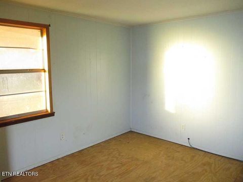 Tiny photo for 639 Southard St, Tellico Plains, TN 37385 (MLS # 1325698)