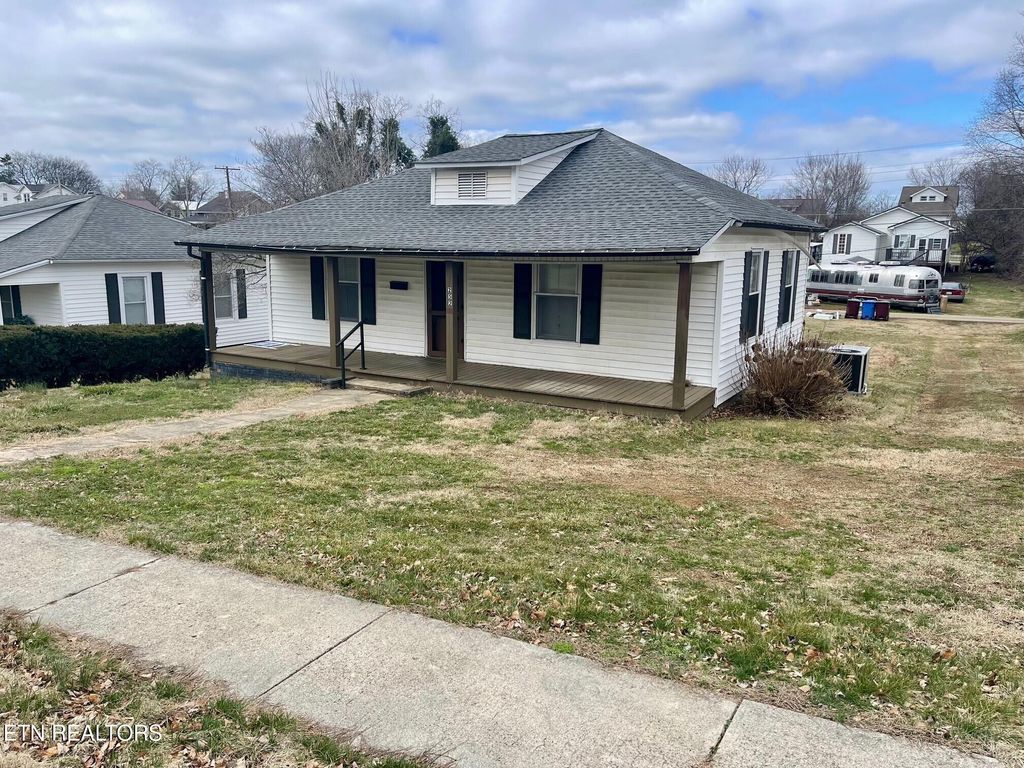 Photo of 252 Glascock St, Alcoa, TN 37701 (MLS # 1289584)