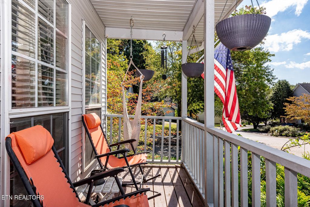 Photo of 1246 Edenbridge Way, Knoxville, TN 37923 (MLS # 1318339)