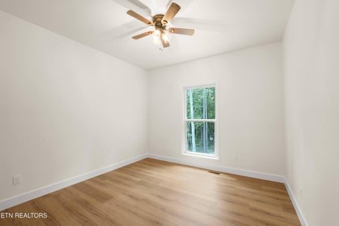 Tiny photo for 142 Creekview Court, Jamestown, TN 38556 (MLS # 1356231)