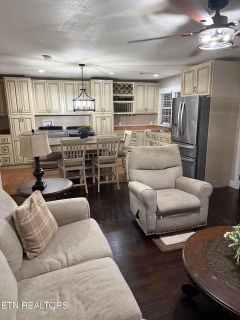 Tiny photo for 925 Medaris St, Clinton, TN 37716 (MLS # 1345993)