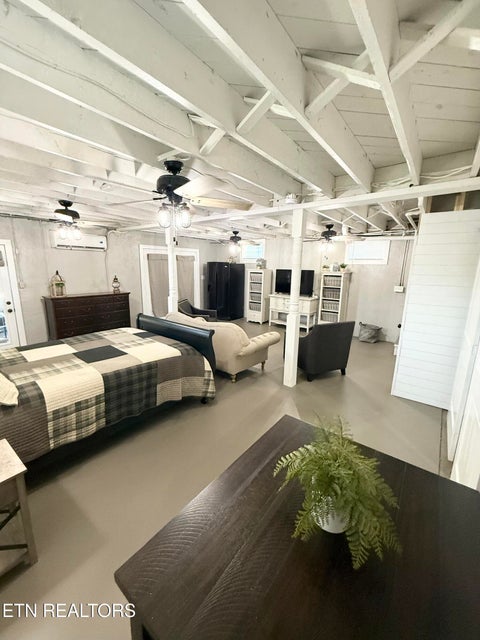 Tiny photo for 925 Medaris St, Clinton, TN 37716 (MLS # 1345993)