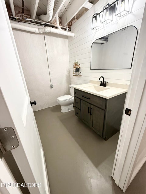 Tiny photo for 925 Medaris St, Clinton, TN 37716 (MLS # 1345993)