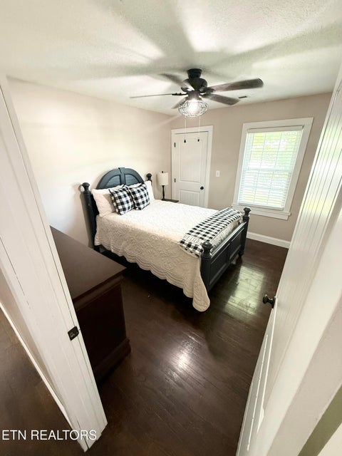 Tiny photo for 925 Medaris St, Clinton, TN 37716 (MLS # 1345993)