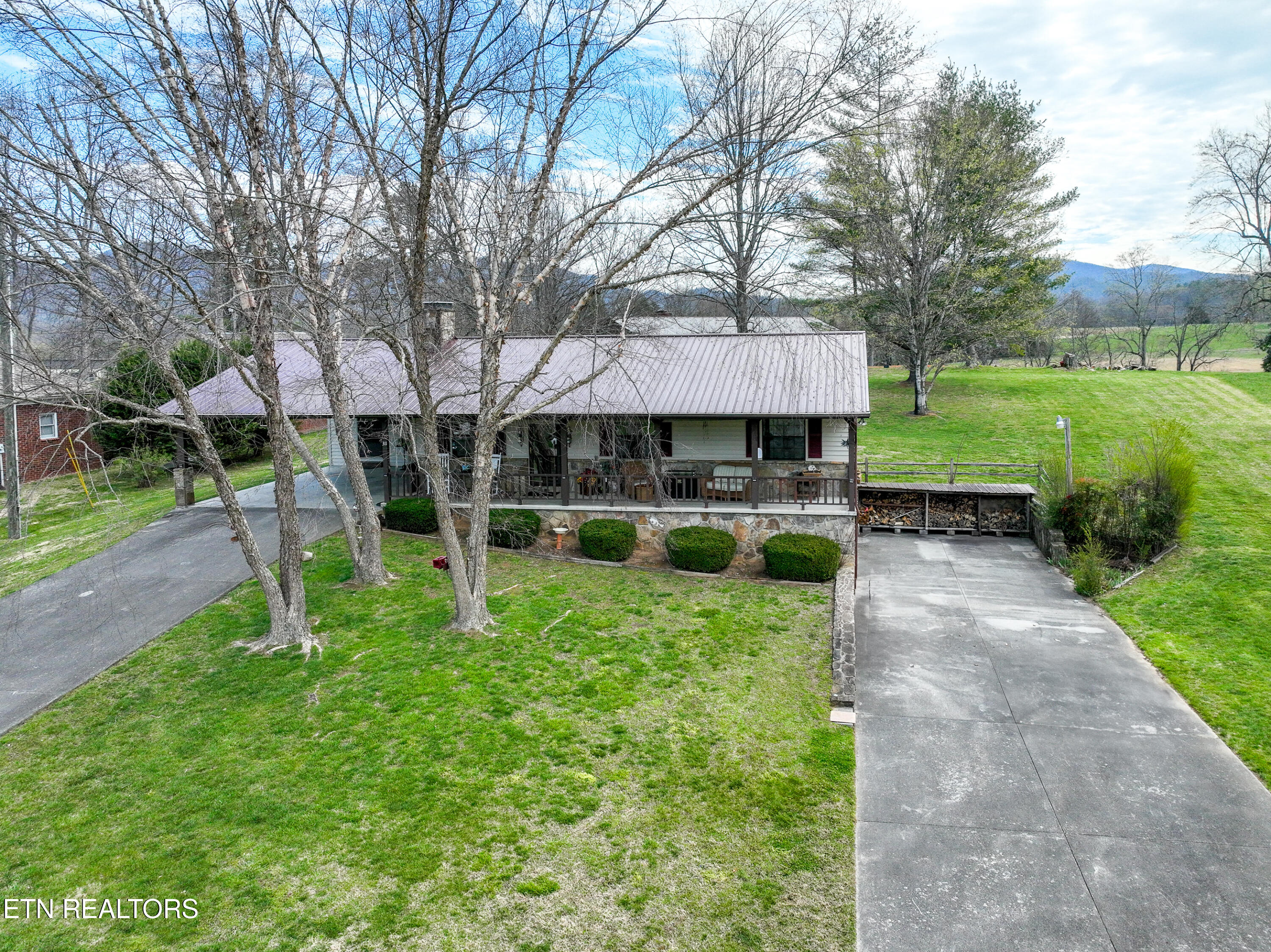 311 E Chestnut Hill Rd