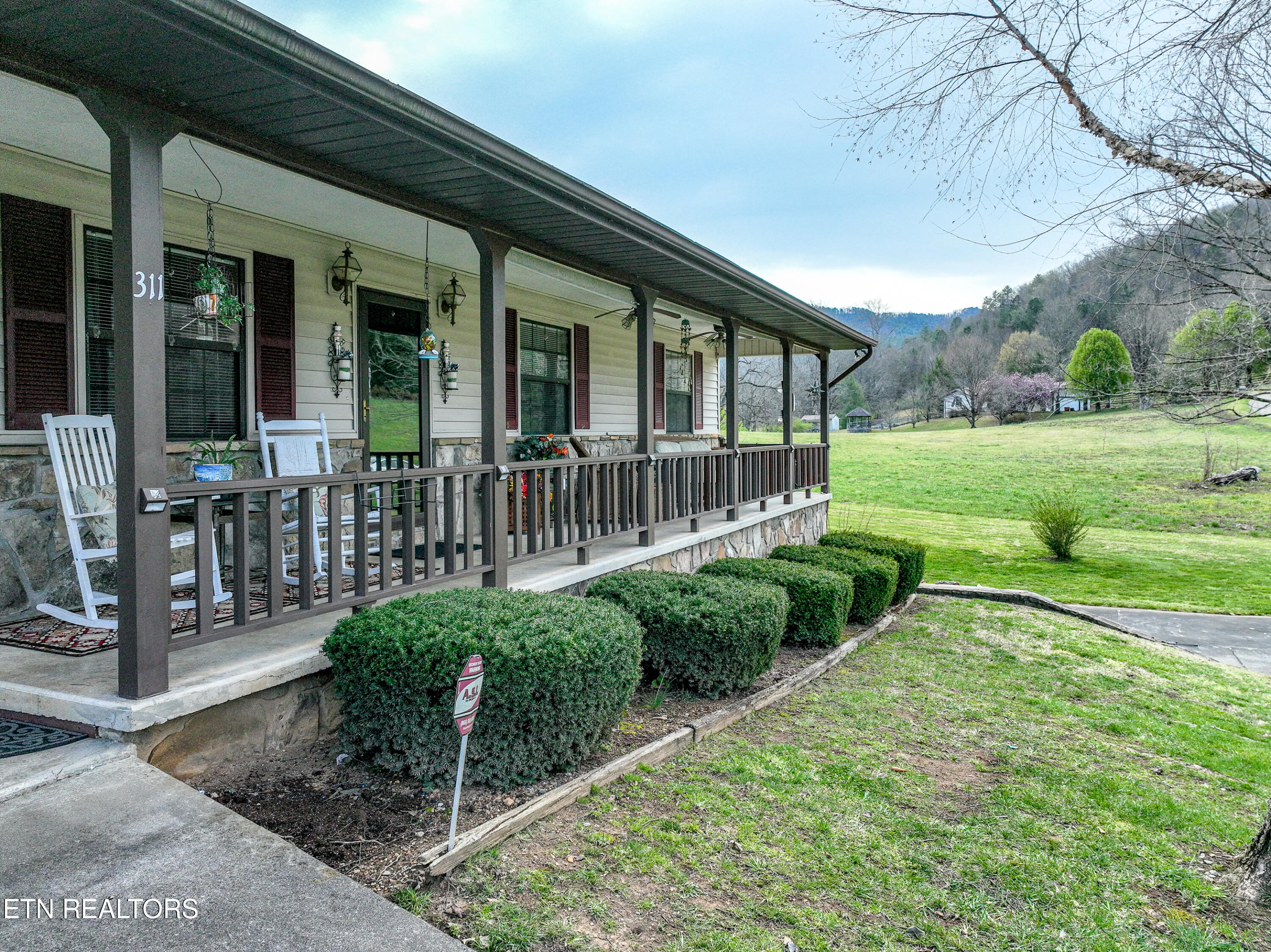 311 E Chestnut Hill Rd