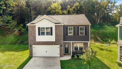 Photo of 7104 Dusty Rose Lane, Knoxville, TN 37921 (MLS # 1354082)