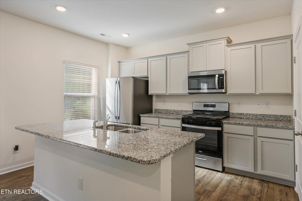 Photo of 7104 Dusty Rose Lane, Knoxville, TN 37921 (MLS # 1354082)