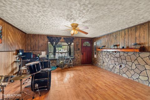 Tiny photo for 555 Poplar Ave, Jellico, TN 37762 (MLS # 1335454)