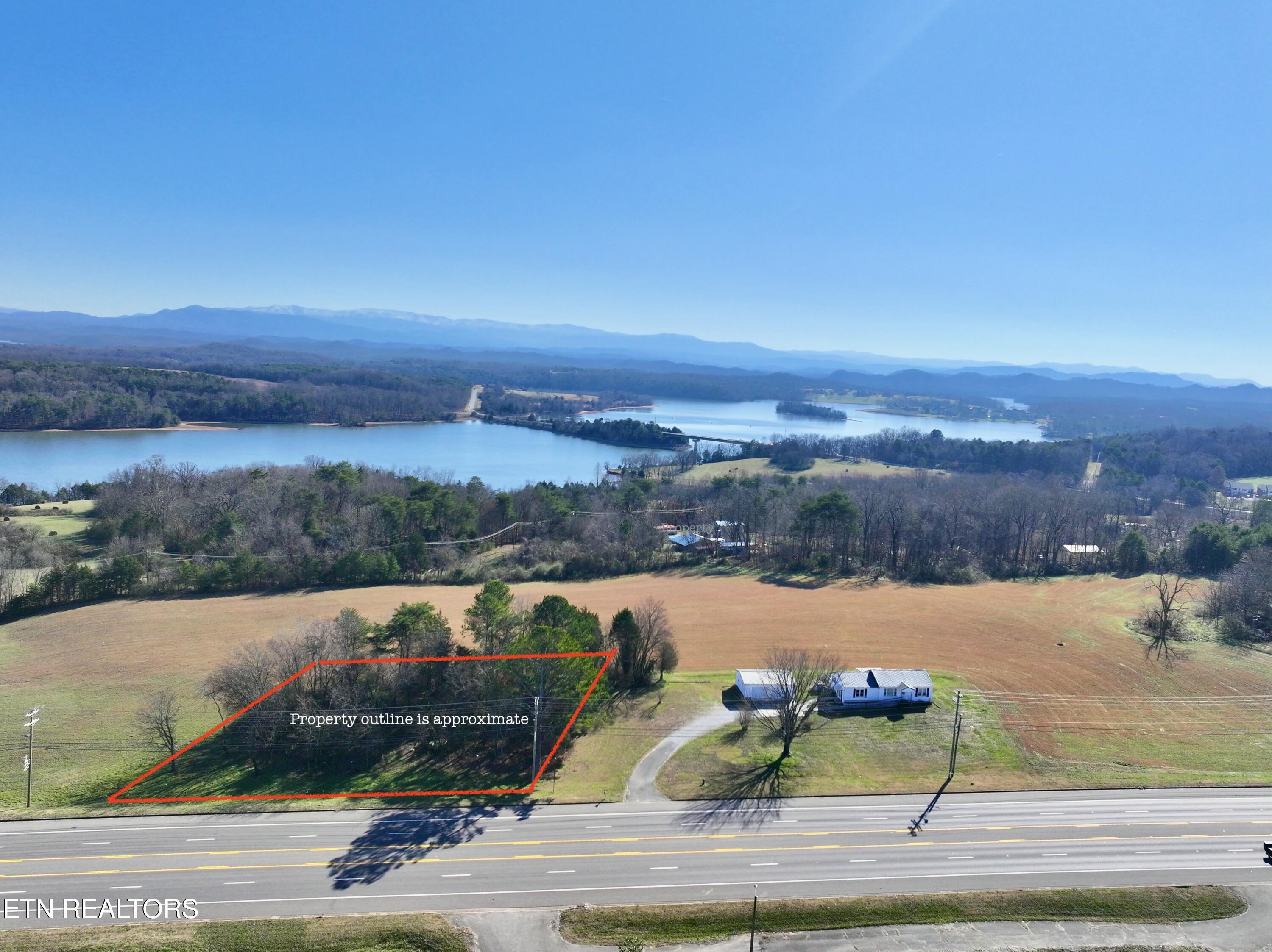 853 Highway 411