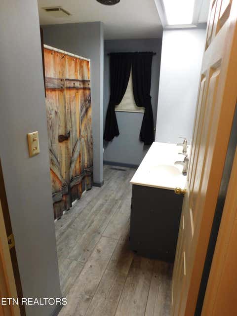Tiny photo for 302 County Road 331, Sweetwater, TN 37874 (MLS # 1350014)