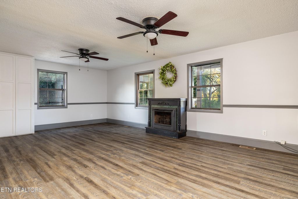 Photo of 2943 Samples Rd, Louisville, TN 37777 (MLS # 1294950)