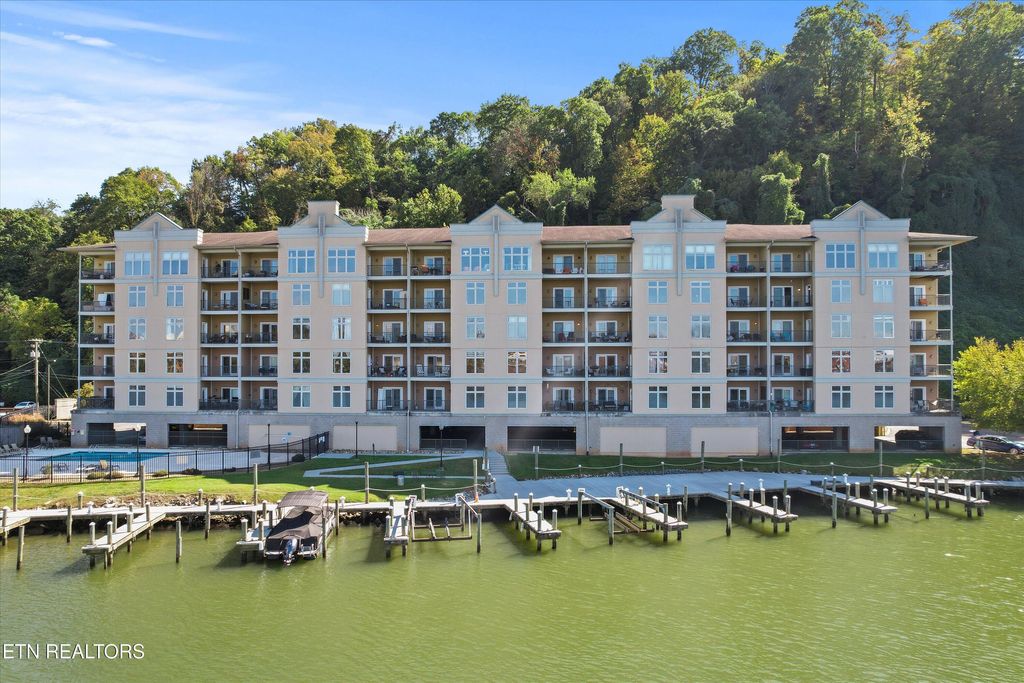 Photo of 3001 River Towne Way #402, Knoxville, TN 37920 (MLS # 1321600)