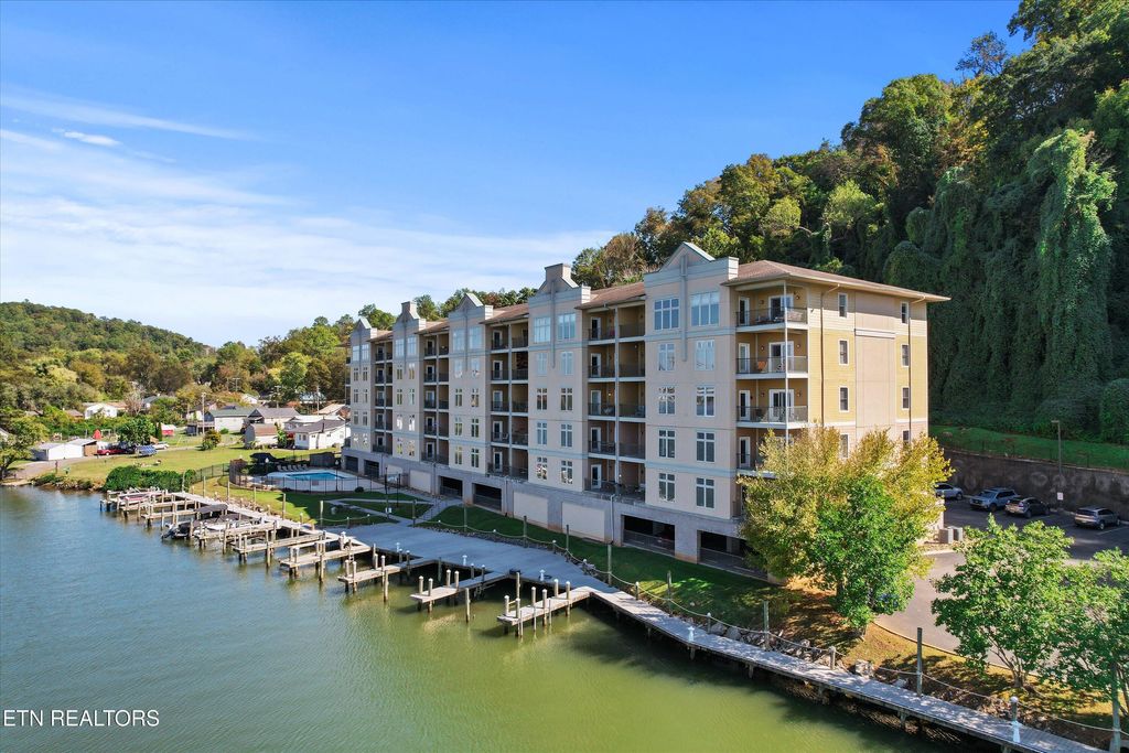 Photo of 3001 River Towne Way #402, Knoxville, TN 37920 (MLS # 1321600)
