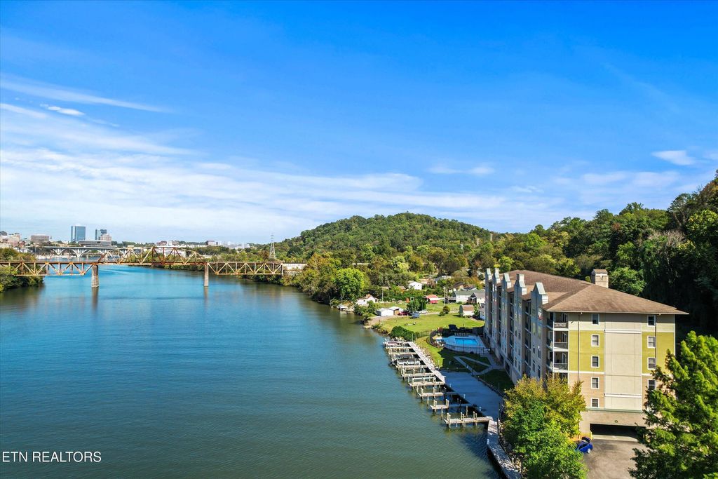 Photo of 3001 River Towne Way #402, Knoxville, TN 37920 (MLS # 1321600)