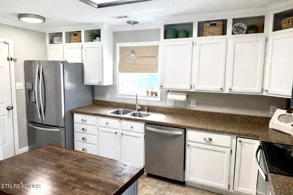 Photo of 808 Whitesburg Drive, Knoxville, TN 37918 (MLS # 1333132)