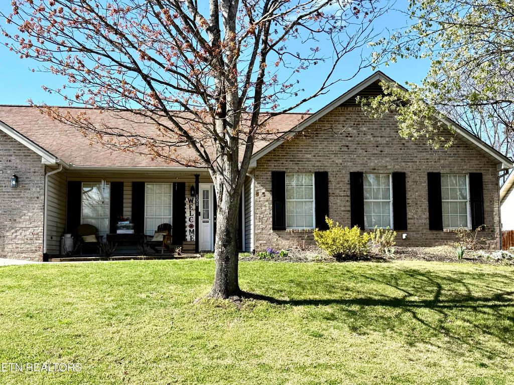 Photo of 808 Whitesburg Drive, Knoxville, TN 37918 (MLS # 1333132)