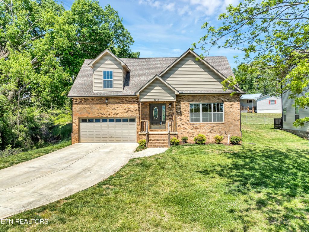 Photo of 3813 Morganton Rd, Maryville, TN 37801 (MLS # 1338065)