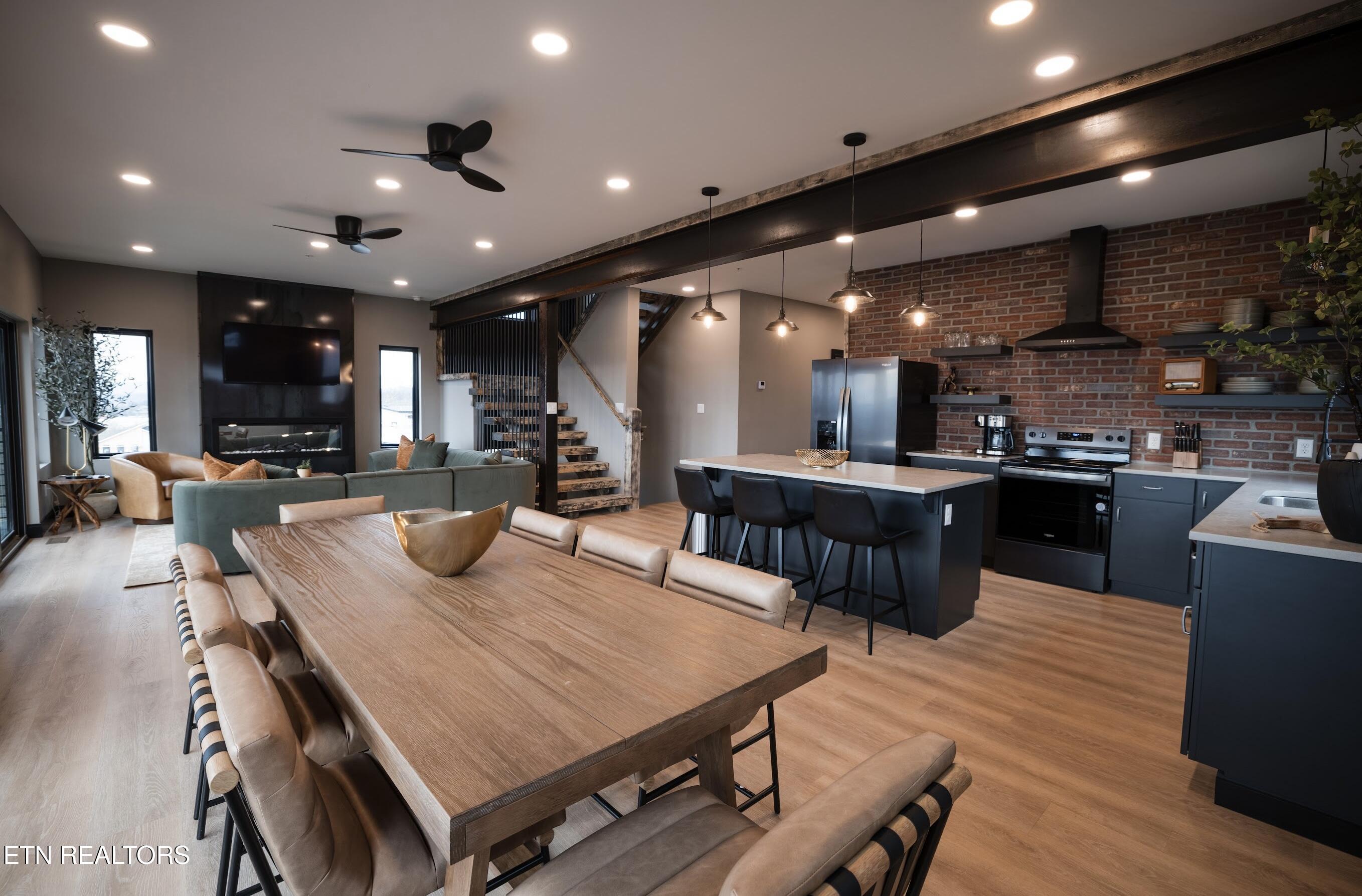 1413 Reedmont Way