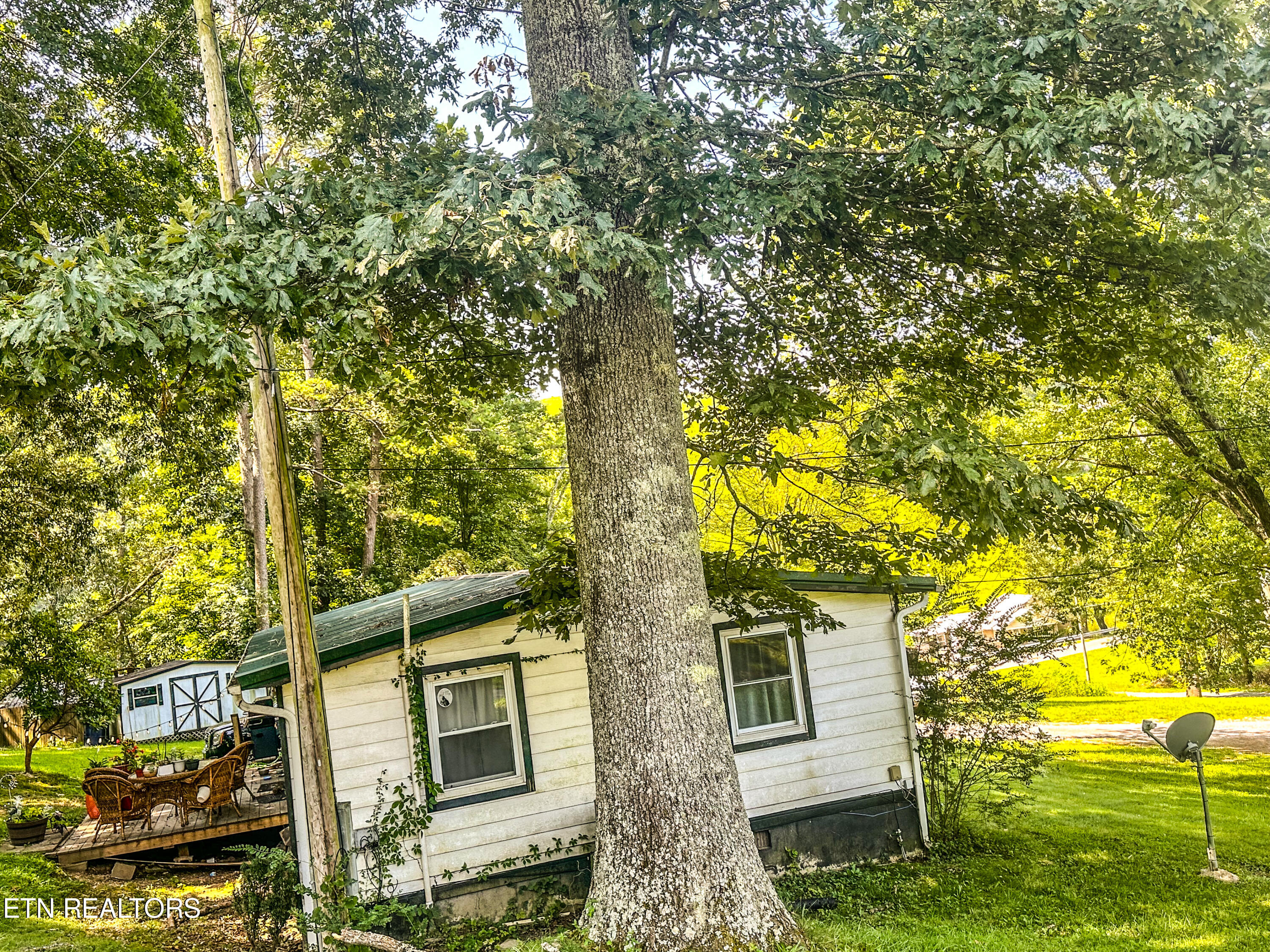 Photo 4 of 8 of 124 Shumate Drive mobile home