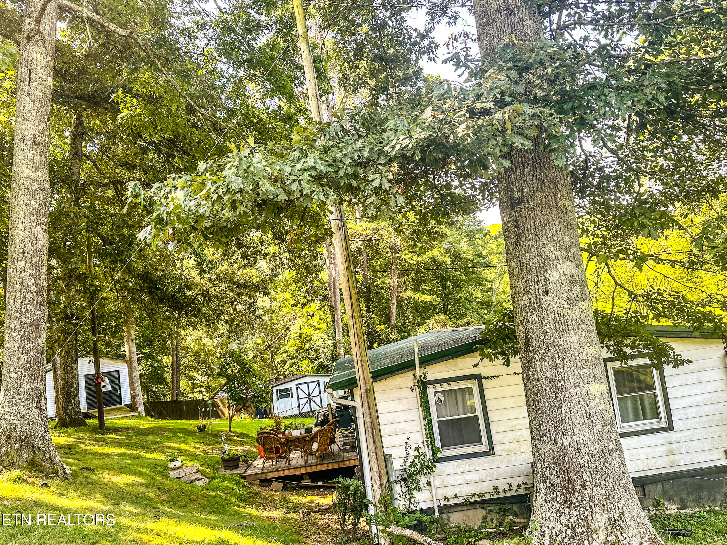 Photo 3 of 8 of 124 Shumate Drive mobile home