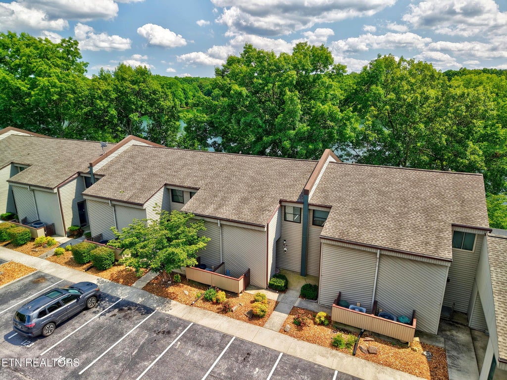 Photo of 64 Lakeshore Circle #125, Crossville, TN 38558 (MLS # 1346467)