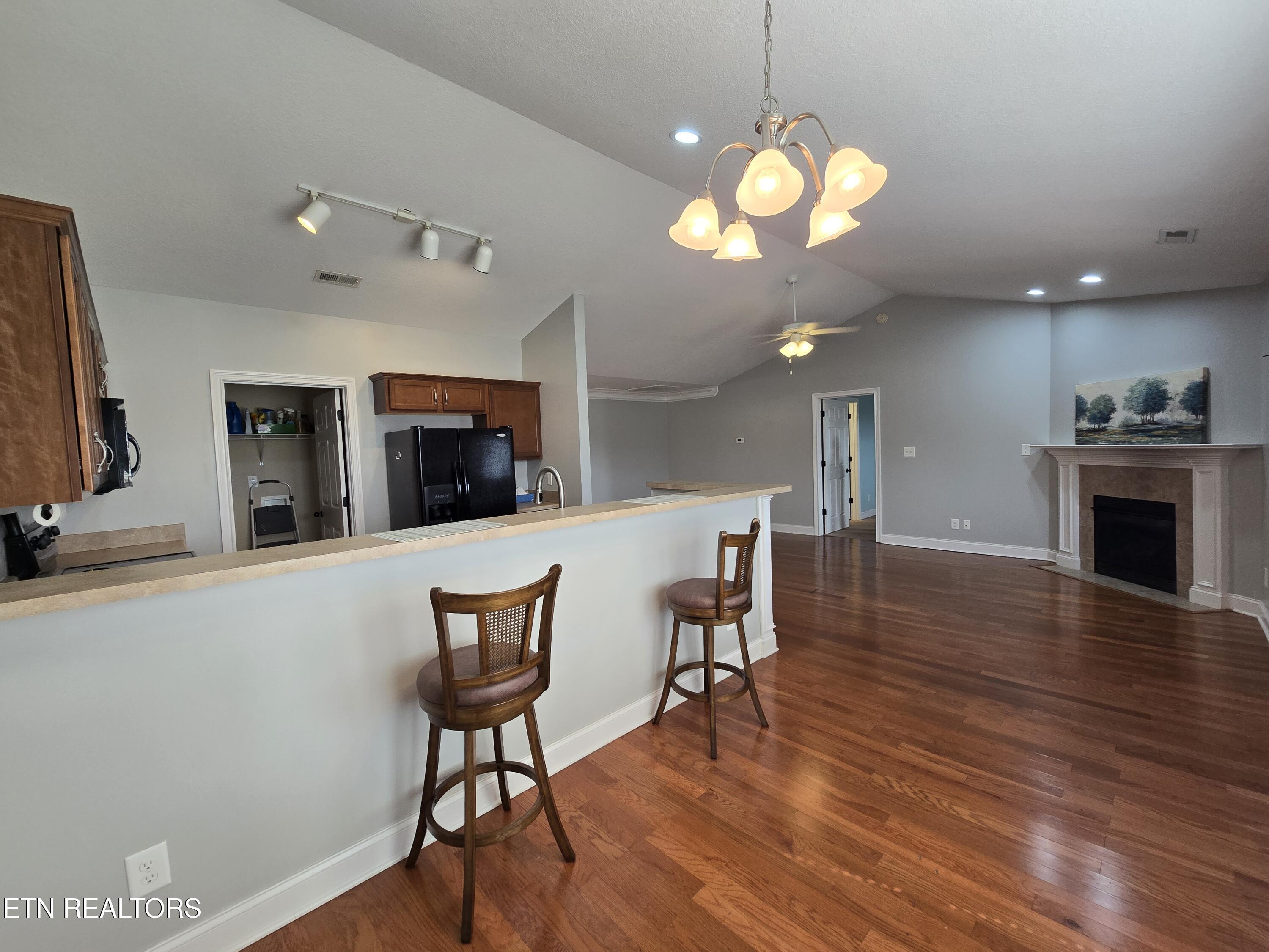 5914 Pebble Run Way