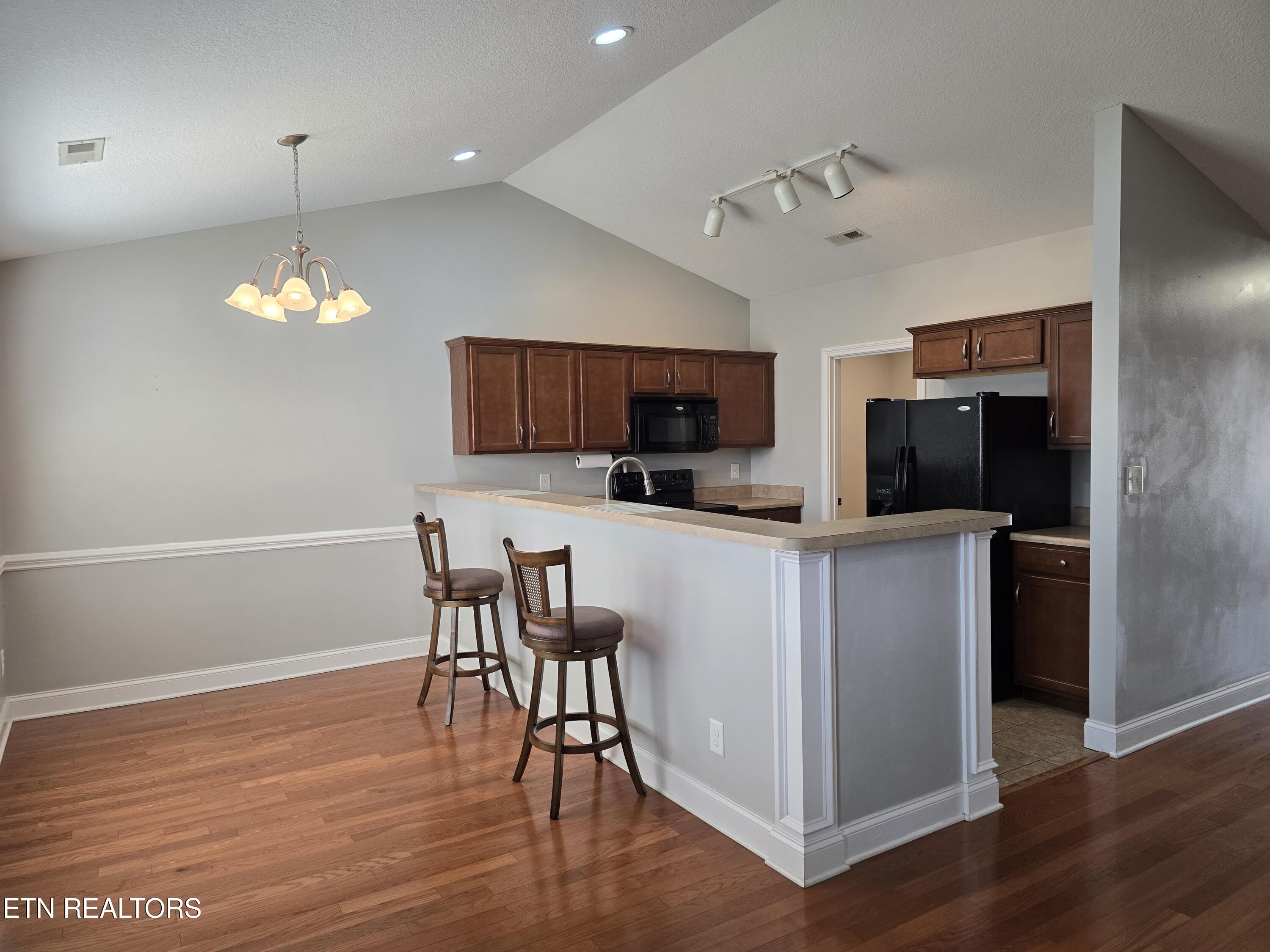 5914 Pebble Run Way