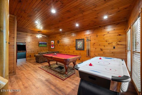 Tiny photo for 834 Great Smoky Way, Gatlinburg, TN 37738 (MLS # 1339480)