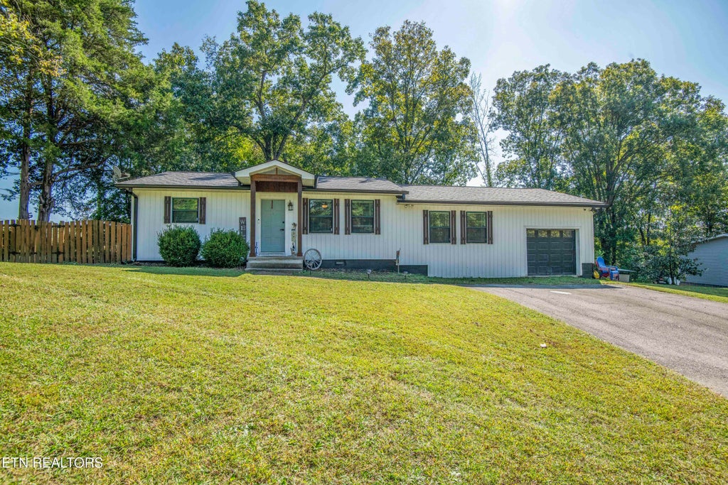 Photo of 1612 NW Helmbolt Rd, Knoxville, TN 37909 (MLS # 1359278)