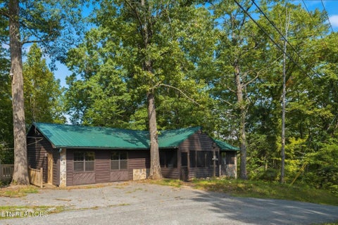 Photo of 759 Ridgefield Drive, Sevierville, TN 37876 (MLS # 1356363)
