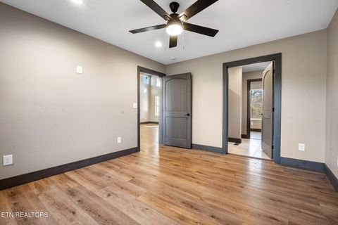 Tiny photo for 982 Smokey Mountain Queen Rd, Sevierville, TN 37876 (MLS # 1327469)