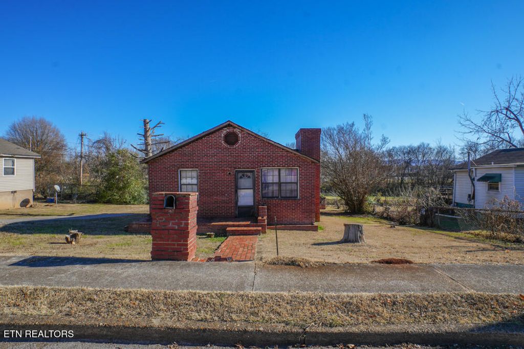 Photo of 225 W Stephenson St, Alcoa, TN 37701 (MLS # 1293212)