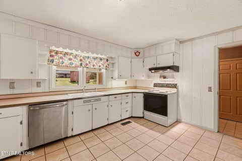 Tiny photo for 1154 Mayflower Rd, Kingston, TN 37763 (MLS # 1356874)