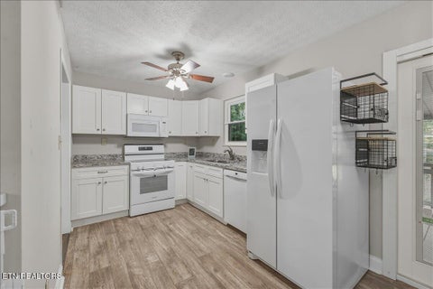 Tiny photo for 6901 Howard School Rd, Maryville, TN 37801 (MLS # 1355621)