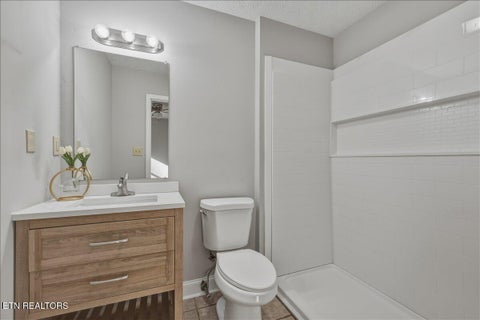 Tiny photo for 6901 Howard School Rd, Maryville, TN 37801 (MLS # 1355621)