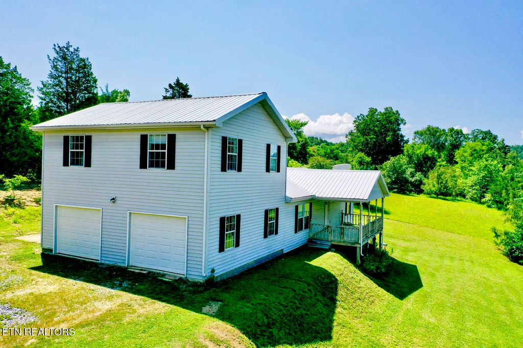 Photo of 1642 Slover Springs Rd, Dandridge, TN 37725 (MLS # 1306588)