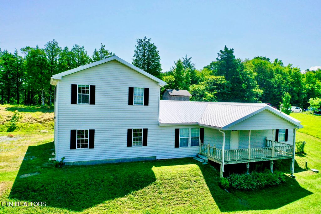Photo of 1642 Slover Springs Rd, Dandridge, TN 37725 (MLS # 1306588)