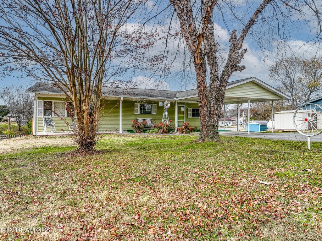 Photo of 2209 Alnwick Blvd, Maryville, TN 37801 (MLS # 1322332)