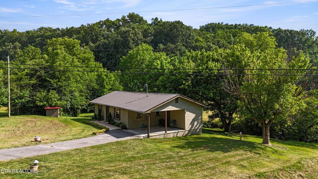 Photo of 2368 Hall Rd, Dandridge, TN 37725 (MLS # 1313079)