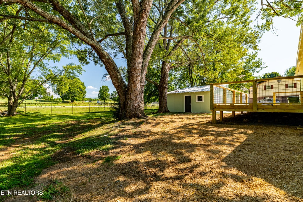 Photo of 408 Amerine Rd, Maryville, TN 37804 (MLS # 1354068)