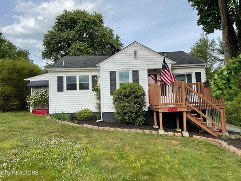 Photo of 315 Kincaid St, Kingsport, TN 37660 (MLS # 1339248)