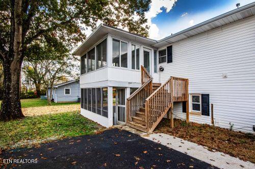 7001 Washington Pike