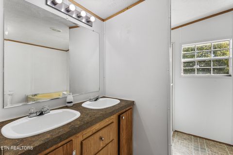 Tiny photo for 233 County Road 365, Sweetwater, TN 37874 (MLS # 1317754)