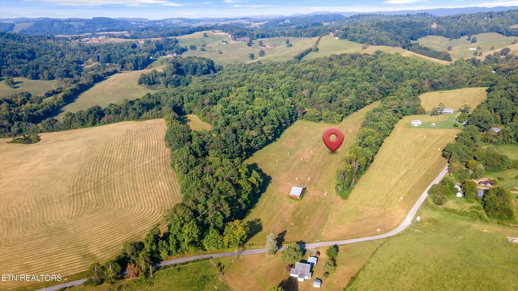 Photo of 2 Narrow Valley Road, Rutledge, TN 37861 (MLS # 1274594)