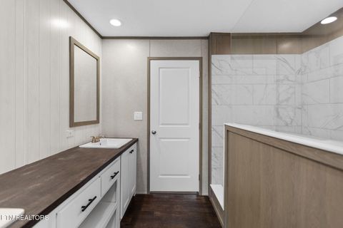 Tiny photo for 569 County Road 784A, Etowah, TN 37331 (MLS # 1334394)