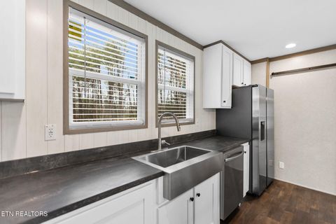 Tiny photo for 569 County Road 784A, Etowah, TN 37331 (MLS # 1334394)